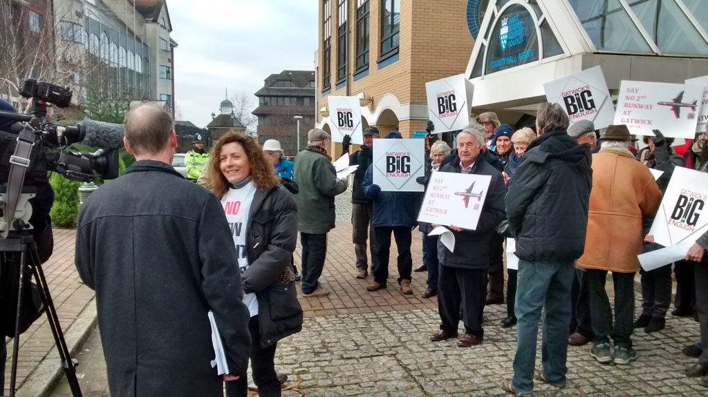 Embedded image permalink