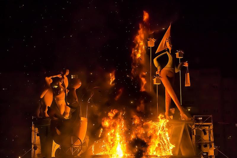 Fed_Especial's tweet photo. Tal día como hoy, dentro de muy poco tiempo, viviremos gran momento de #Fallas
#FallasEspecial #DosMesesParaFallas http://t.co/g8XrnM9J94