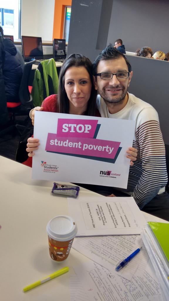 zoecroyxx's tweet photo. Hey @AConstanceMSP these Edinburgh college students want you to end student poverty #StopStudentPoverty http://t.co/vnaOB7b9Rn