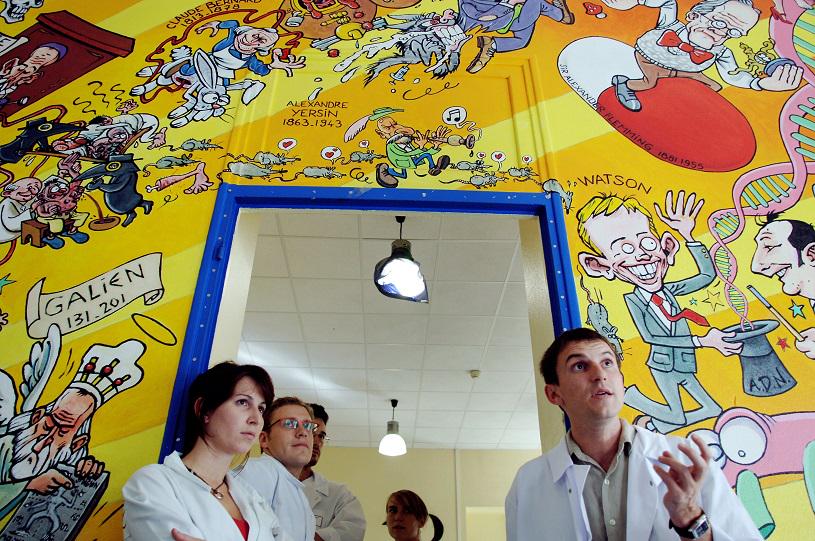 TÉMOIGNEZ Internes en médecine, raconteznous la vie en salle de garde fresque 20 Minutes