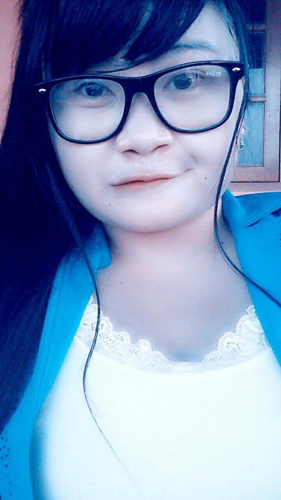AdSyenitha tweet picture