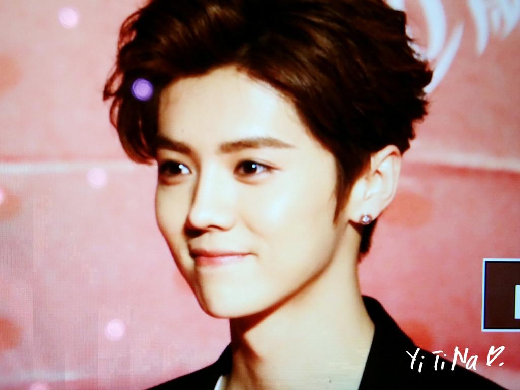 yitinaaa's tweet photo. 150119 #luhan #鹿晗 사랑해요 :) 대박 우리 루한아~ http://t.co/IAj4Cdeey8