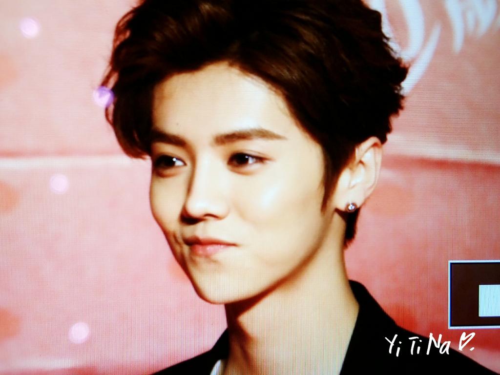 yitinaaa's tweet photo. 150119 #luhan #鹿晗 사랑해요 :) 대박 우리 루한아~ http://t.co/IAj4Cdeey8