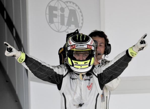 Happy Birthday, Jenson Button!

1 F1 World Championship
15 F1 Wins
266 F1 Race starts
1,198 F1 Points

Legend. 