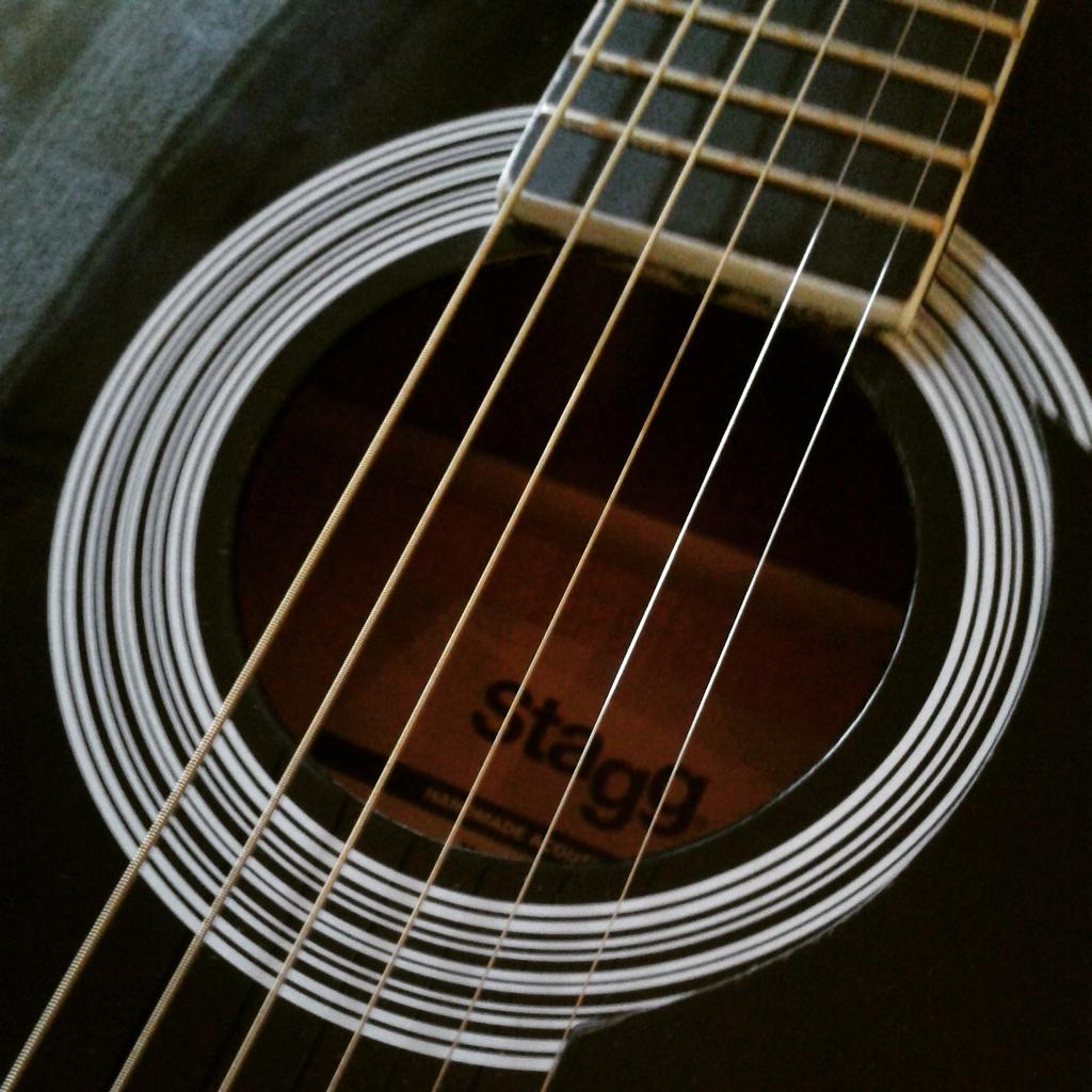 DaniLouGates's tweet photo. Today will consist of practicing on this beaut #guitar #stagg #acoustic :) http://t.co/BLubdBeQD6