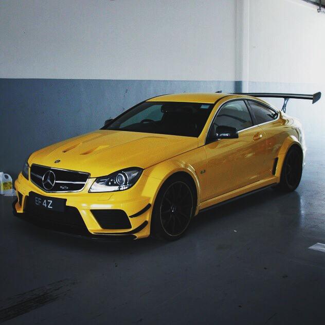 Yellow Mercedes 🔥