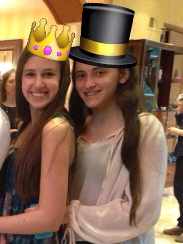 Jylau_here's tweet photo. Sneak preview of prom king and queen 2k16 http://t.co/69QqBY8dV0