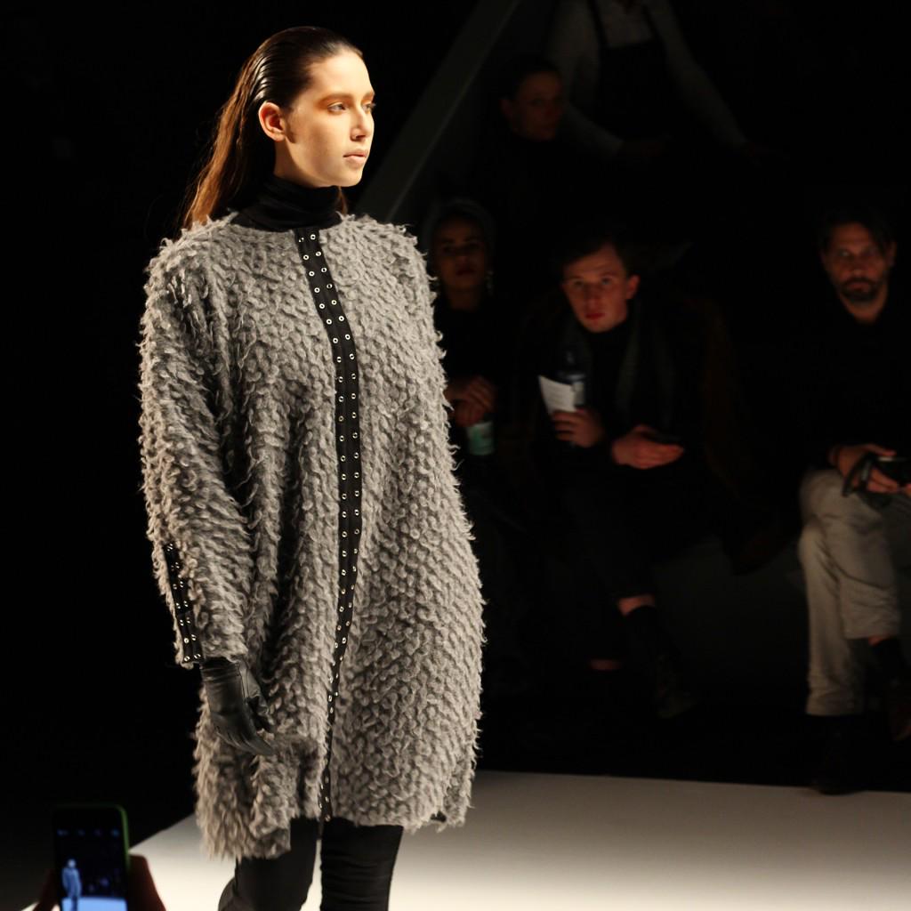 BrinisFashion's tweet image. Third show today was a very powerful from #pearlywong 😊💪 now off to our last show today... #mbfwblive #mbfw #mbfw2015
