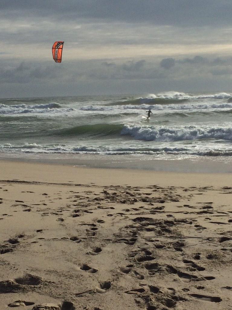 GibsonLibby's tweet photo. Who says there's nothing to do on Nantucket in the winter? #ackwinter #thatlookscold http://t.co/5KLyzcXbbi