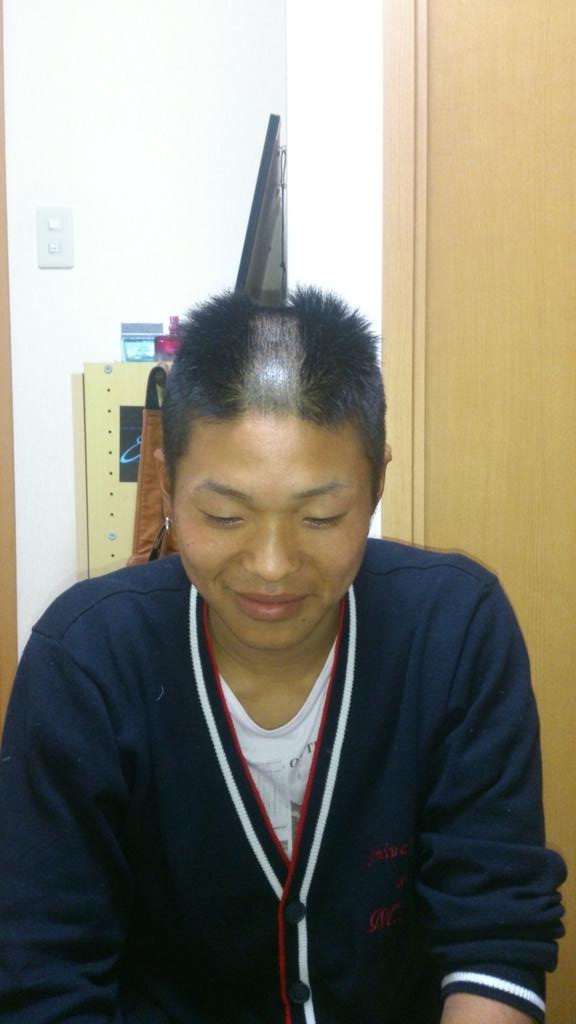 Hashtag 最後の写真おしりかじり虫に似てると思ったらrt Sur Twitter
