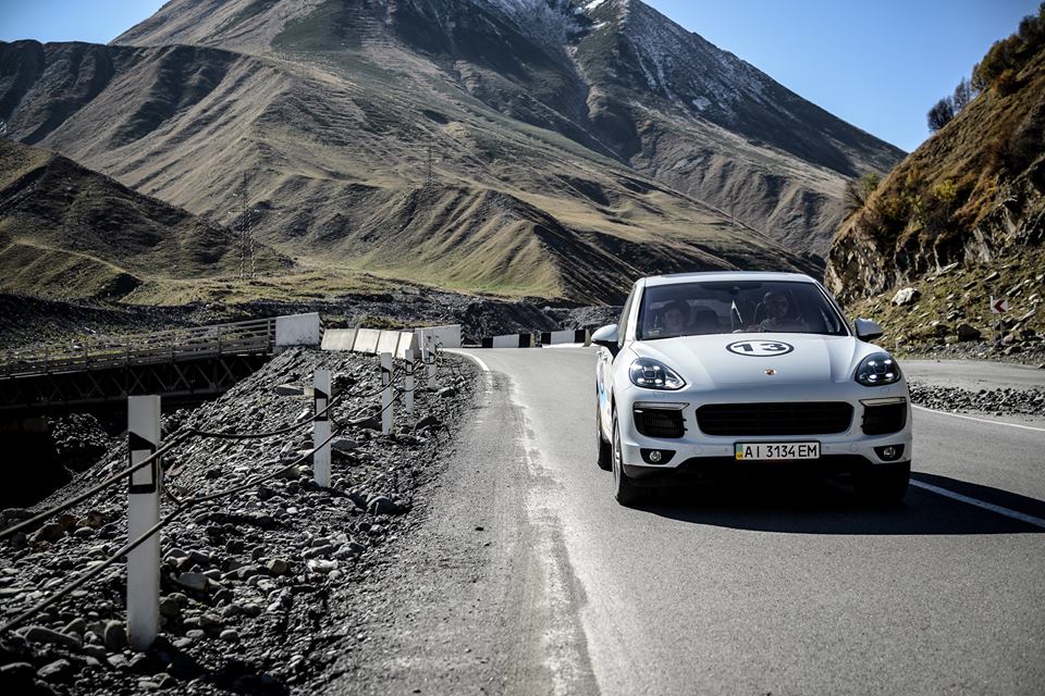 Porsche Argentina tweet media