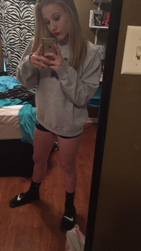 briiaannaaa_'s tweet photo. Nike practiceπ 16daysπ #hos #jacketdomination #agad http://t.co/pIZpwmbJu7