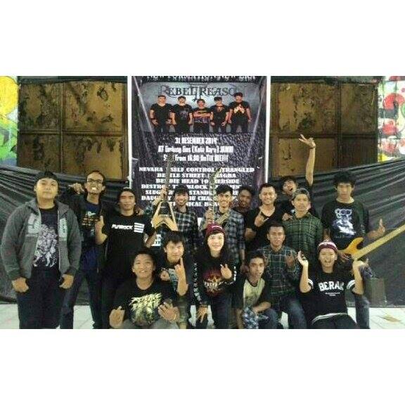 Ni pas party nya <a href="/rebeltreasonJMC/">Rebel Treason</a>