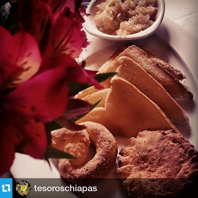 chiapasappven's tweet photo. El delicioso pan de #SanCristobal, sabe mejor de lo que se ve. #Repost #Instagram http://t.co/raEepI6tuR