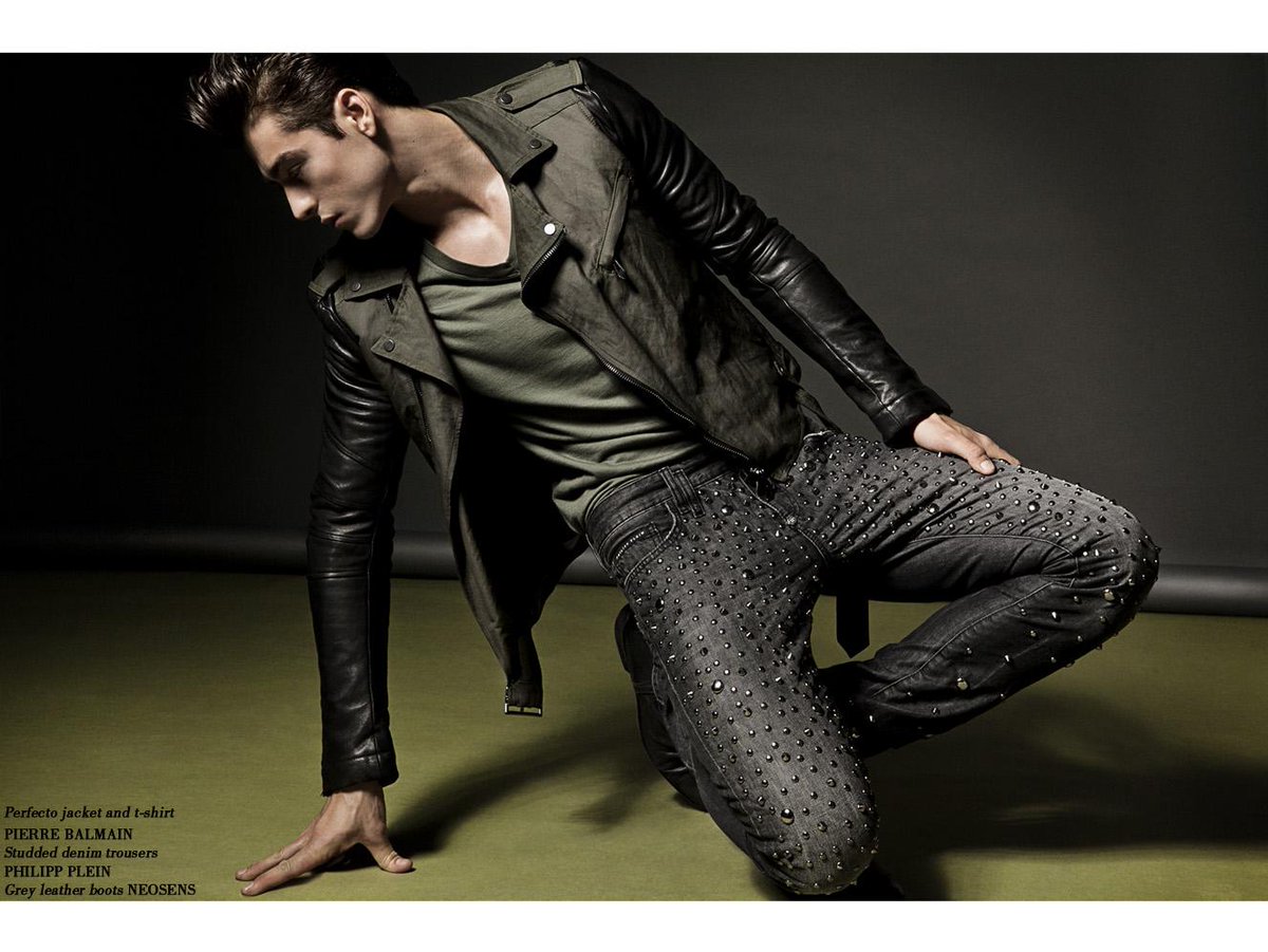talentsmag's tweet photo. Nueva editorial de moda en @Stealermag, Grooming de @RCViedma y Estilismo de @joseherreraf. Un resultado impecable! http://t.co/EzZFlDuHNd