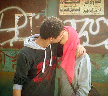 AhmedBenchemsi's tweet photo. Love this pic! #Egypt #FreeArabs http://t.co/IkqKWXobGq