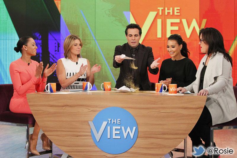 Rosie's tweet image. GLITTER BOMB !!!
@macantone @TheView