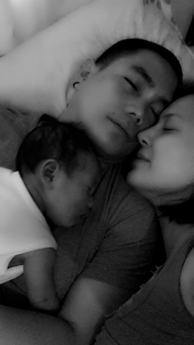 mayangdeano's tweet photo. I can hear the sound of my heart breaking...😭😭😭 see u soon tartingz... don't forget to remember us.. lov u 4ever http://t.co/XZClEnzlgE