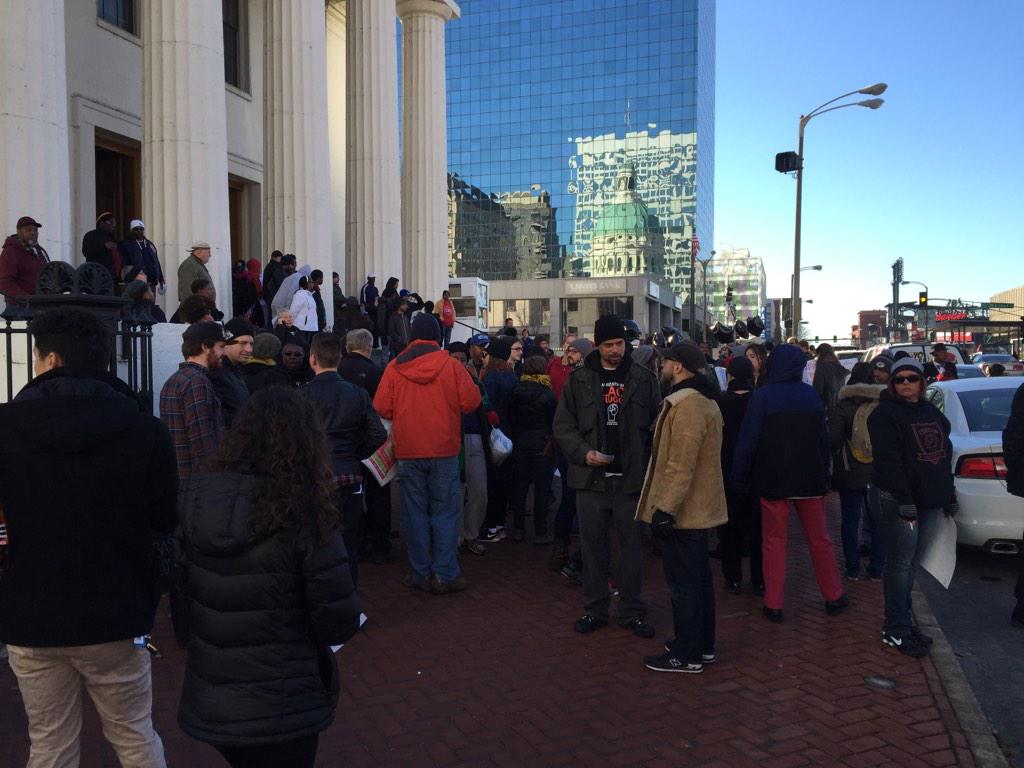 Rebelutionary_Z's tweet photo. Waiting for March to begin at the Old Courthouse in Downtown #STL for #MLK #MLKDay -- #TakebackMLK http://t.co/dNK2EpM26z
