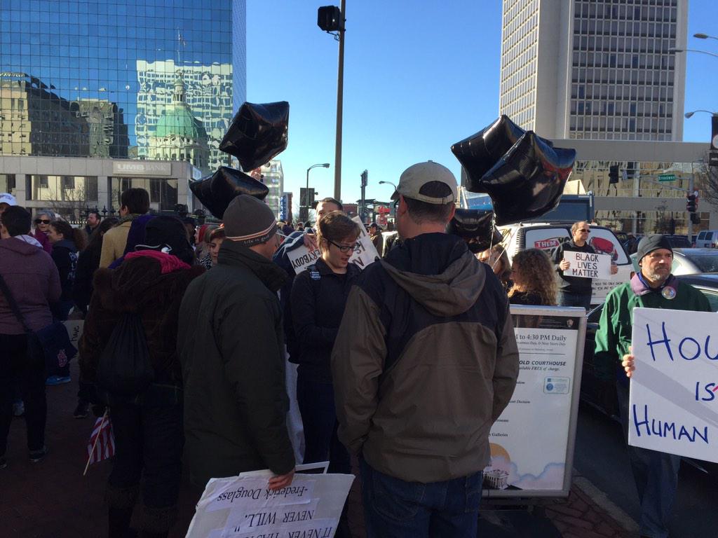 Rebelutionary_Z's tweet photo. Waiting for March to begin at the Old Courthouse in Downtown #STL for #MLK #MLKDay -- #TakebackMLK http://t.co/dNK2EpM26z