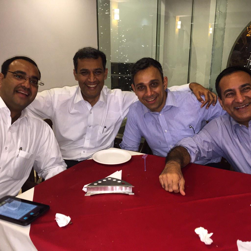 dev541970's tweet photo. Barclays friends: long stories; short night http://t.co/JqYB7kNybZ