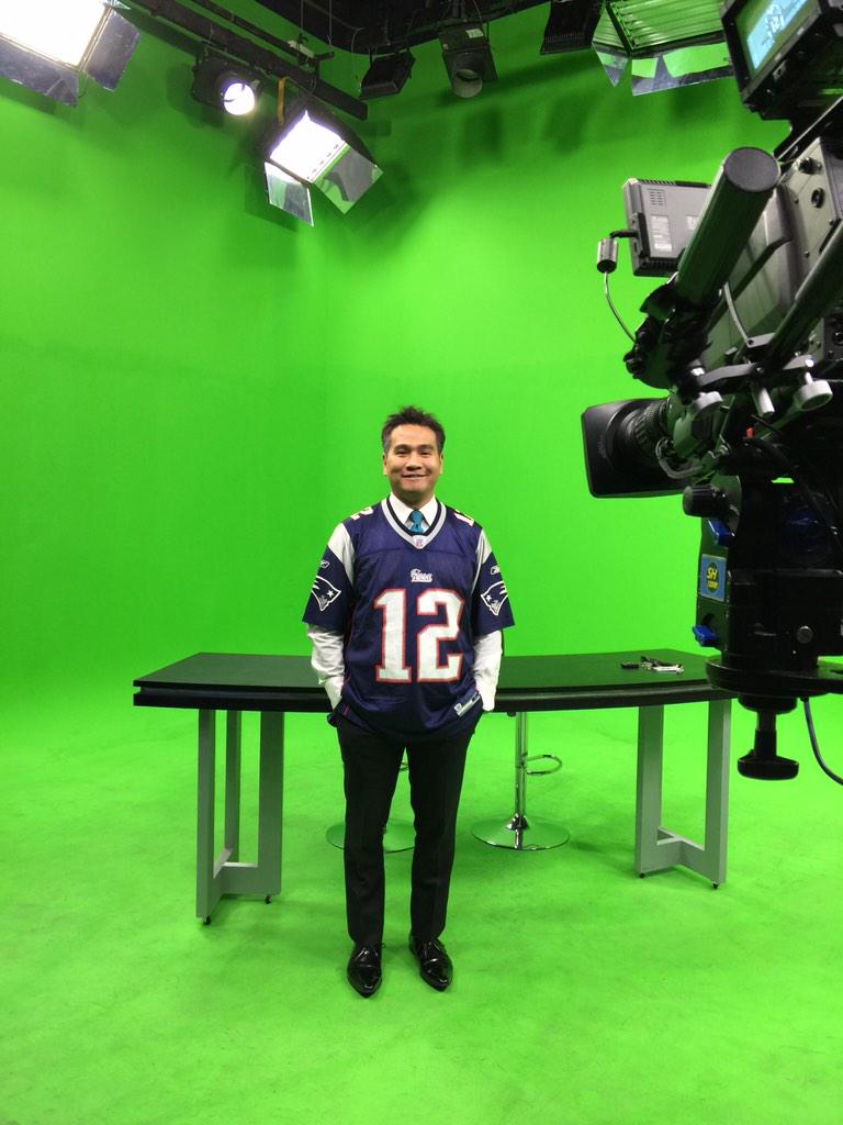 RalphTampubolon's tweet photo. @Patriots my boss wouldn't let me anchor the news wearing this, so yeah, um, whatever #GreetingsFromIndonesia #GoPats http://t.co/uOzwAkOtba