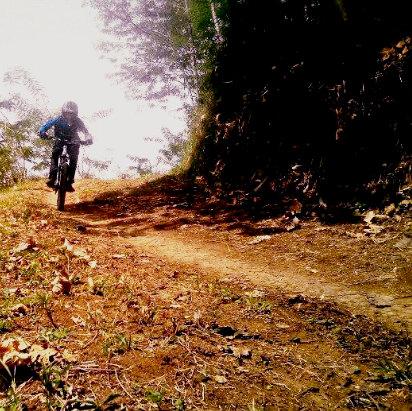 Karahill Mountain Bike Circuit, Ciawi Tasik !