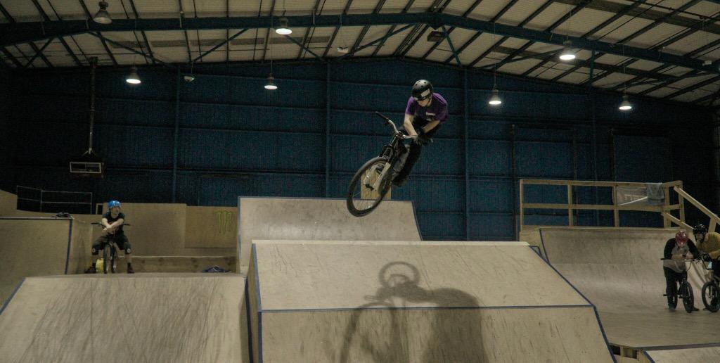 ElliottBassett's tweet photo. For sho my favourite trick! 360 bs on the step up! 🚲✌️#nookiebikes #ezobrand #teamofb #DHP #mtb #rampworld http://t.co/Gd1aWtkRzV
