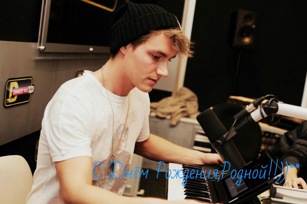  Happy Birthday,Alex)                                                  ,         ,           ) 