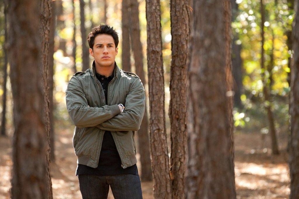 Deadline TONIGHT! Send a happy birthday message to Michael Trevino before it\s too late!  