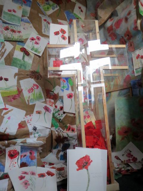 EonPottsArts's tweet photo. New NE #PaintaPoppy dates soon. Thank you for all retweets see the story at http://t.co/5XumFcnrfi
Ian @EonPottsArts http://t.co/EQPGFD6R8p