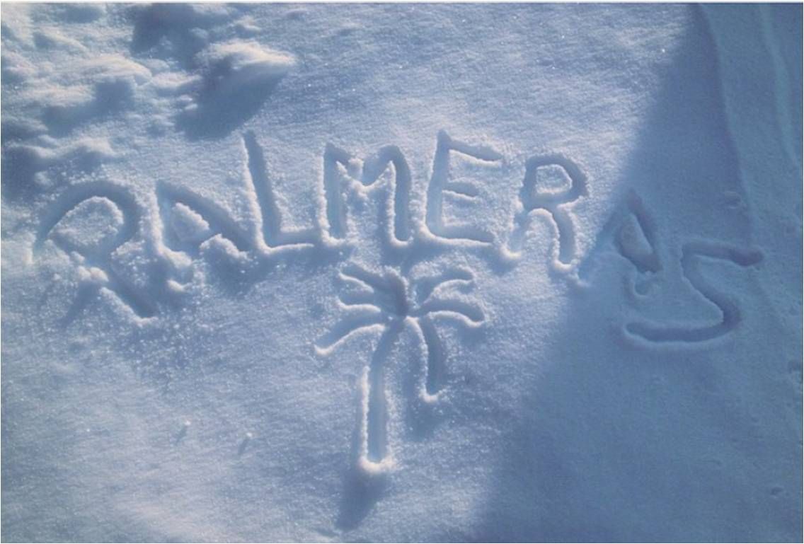 altoaragon's tweet photo. Comienza el rodaje de la película "Palmeras en la Nieve" en Espierba.
http://t.co/FiJr2Y7kza http://t.co/glHsEzmTVK
