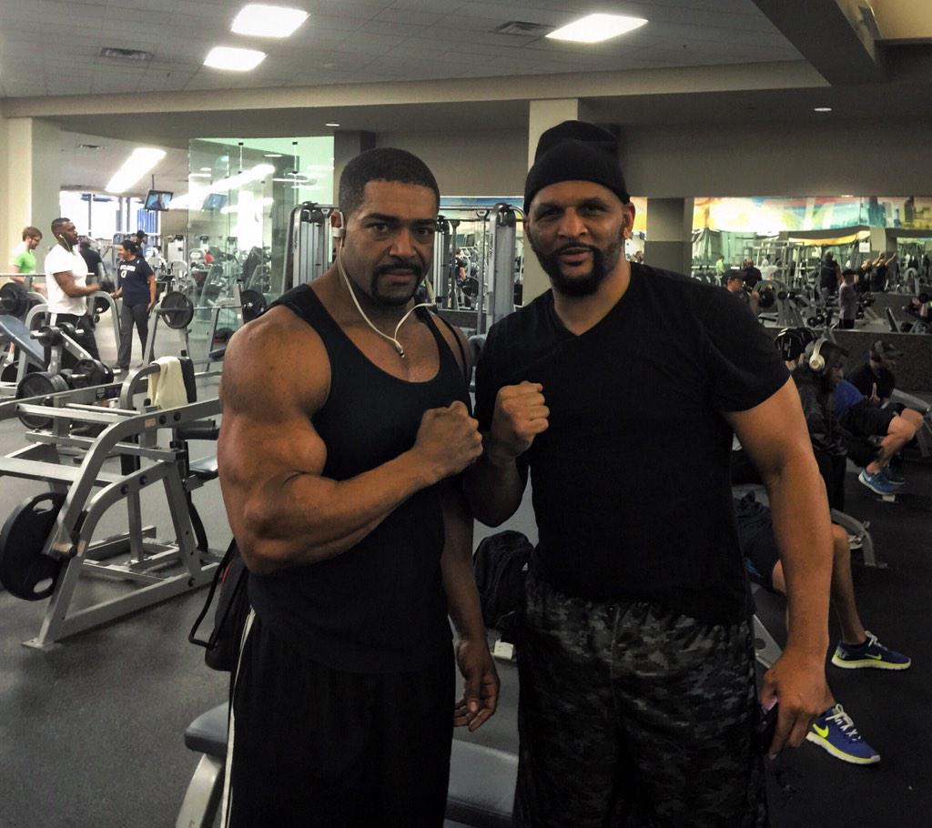 B7uwP8eCcAAy1Bw.jpg:large