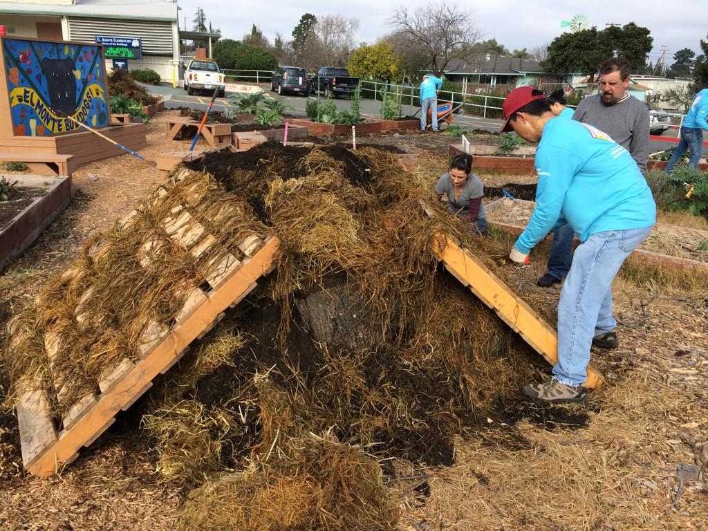 ctopfboman's tweet photo. #Kpcares4schools @kpnorcal @kpdiablo mlkday El Monte elementary http://t.co/wG8ODsrSlB