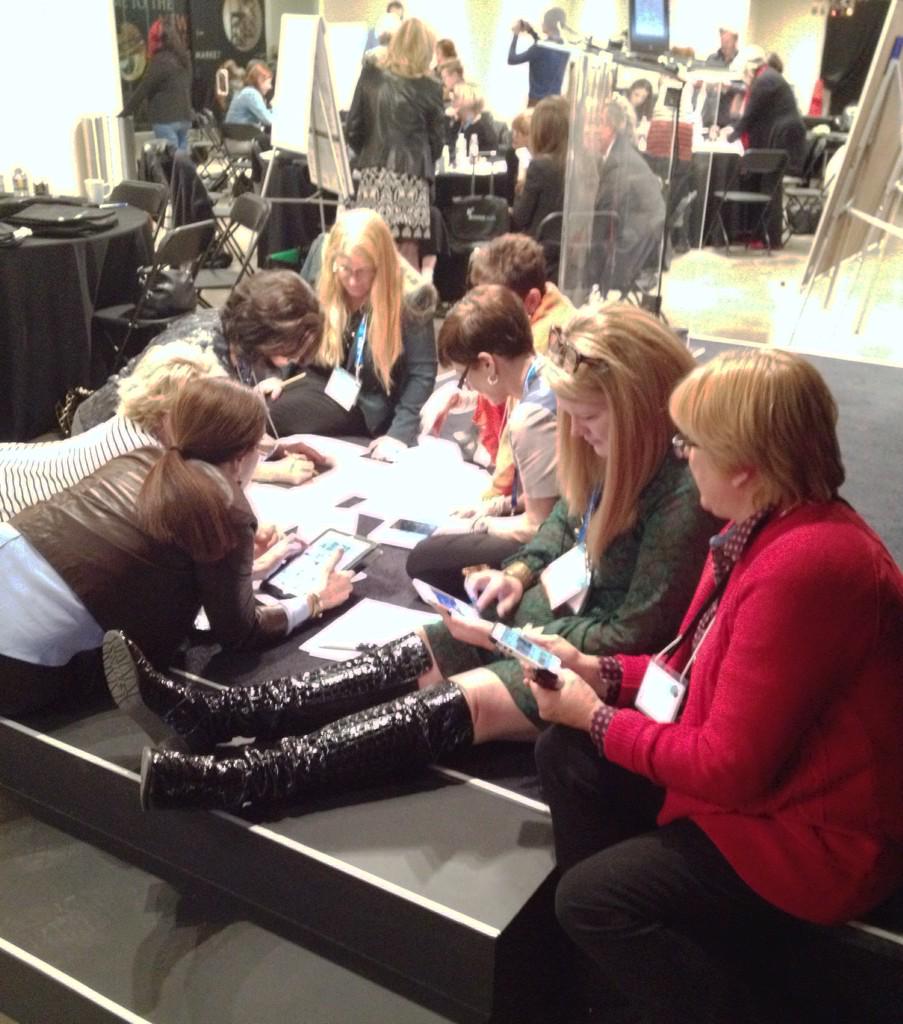 LHoltCreative's tweet image. Designers challenge #ModenusTalks @pamelacopeman @LG_Interiors @KandracKole @theenglishr #funcollaboration