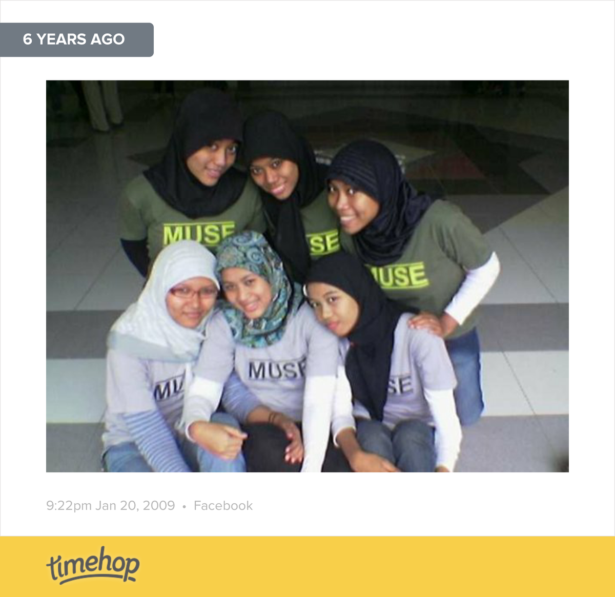 de2_owen's tweet photo. miss you soooo much gals..  we are young.. we are free... :-* http://t.co/rJ4LqYky7L http://t.co/jDsRqkHtL5