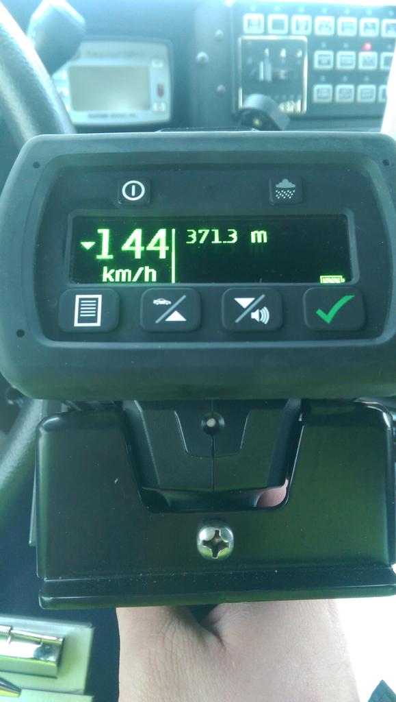 pjsteve99's tweet image. Porsche on delta hwy 17 #sfpr ... Daddy not gonna be happy when he finds out car goes to jail for 7 days #Driverfail