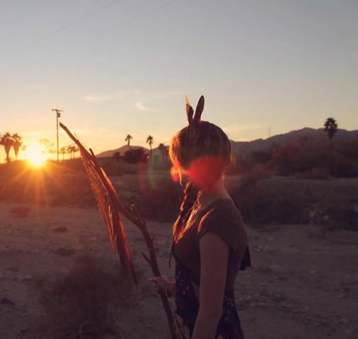 meghan_gause's tweet image. More of my self #modelingskills #nativeAmericans # natives much fun