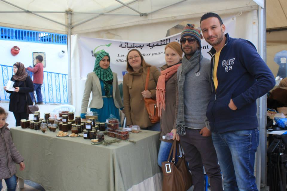 RihabMarzouki's tweet photo. #Expo2015 #food_day avec #les_aventuriers_Siliana <3 :) au #saf_saf_la_marsa http://t.co/5mAvxbDfQq