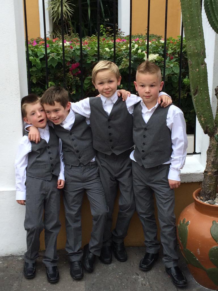 julie8helm's tweet photo. #angilelloheuermanwedding http://t.co/k7rjEXF8ji
