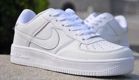 OnlineCamis's tweet photo. NIKE AIR FORCE!!! http://t.co/ZWzSeE47d6