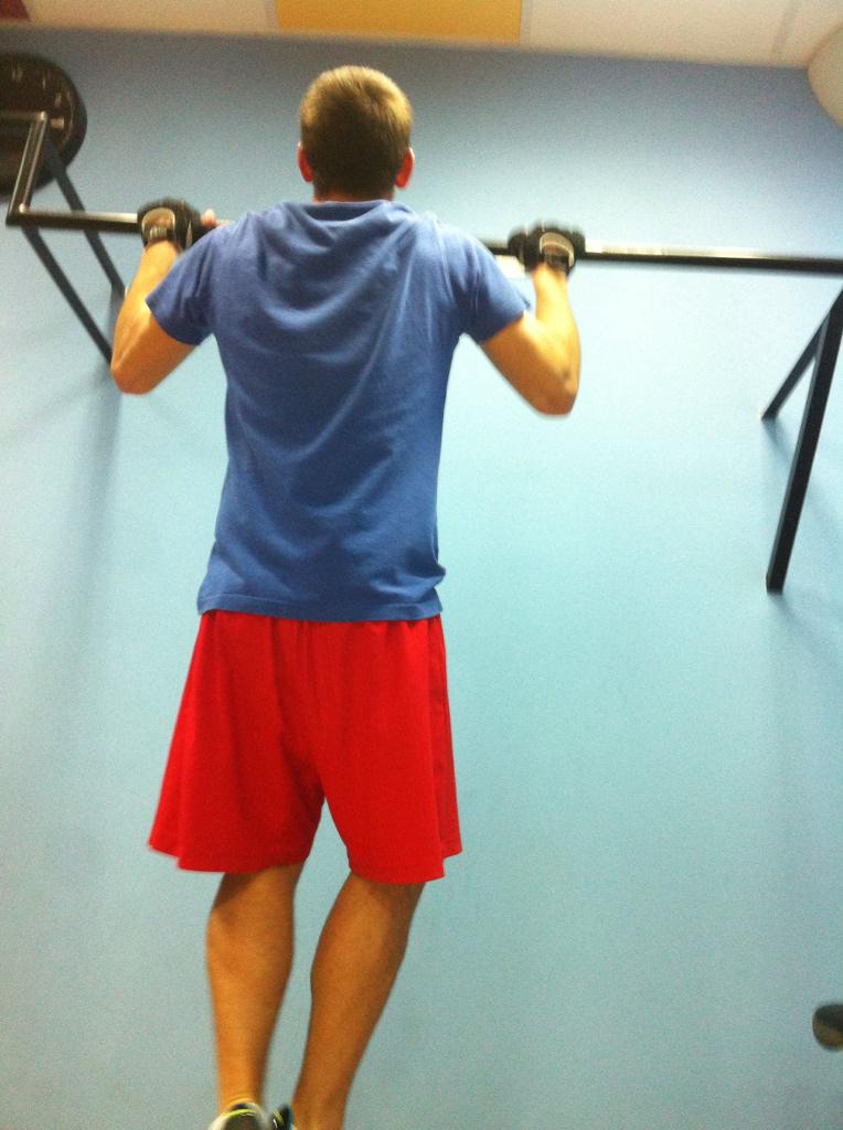 mis30diarios's tweet photo. Empezamos la semana a tope en @EstudioLFmotril machacandonos en #fitnessfuncional #burpees #dominada #squat #activase http://t.co/FkY9smoPOz