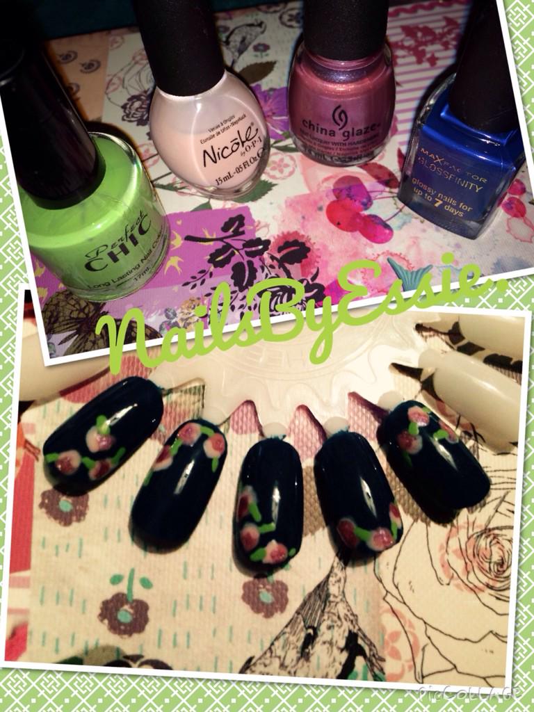 BeautyByEssie's tweet photo. Deep Blue With Rose Flowers.

Colourful and easy to do with a dotting tool.

#nailart #nailaddict #flowers http://t.co/YYhrRfaO0S
