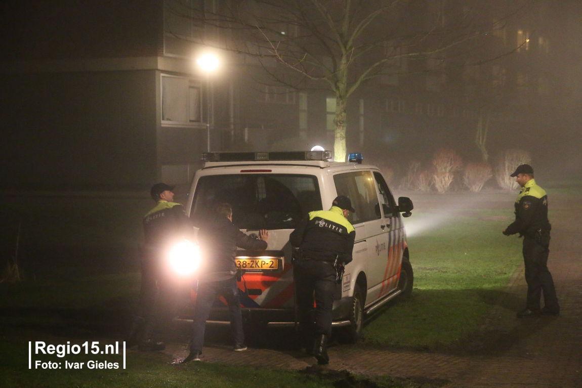 Bij zoeken naar overvaller #Westlandseweg was een politiebusje vast komen te zitten; wij hielpen even duwen #overval