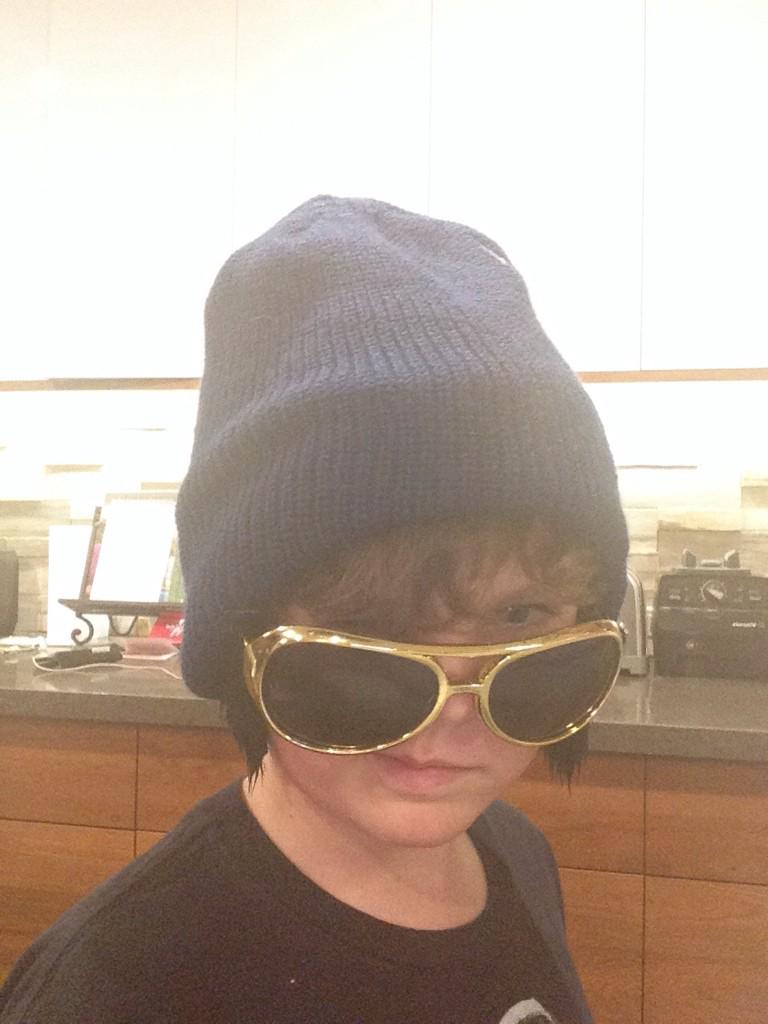 Tom_The_bomb_EM's tweet photo. Go to my Instagram account on my Instagram account my name is tom_the_bomb_elvis_mod http://t.co/JrQ5lg9hZK