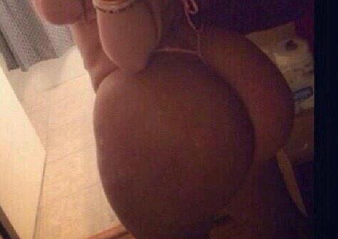 as67989554's tweet photo. فديت طيزي http://t.co/ORF6fYaAPK