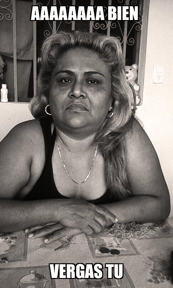 alexislg96's tweet photo. Y esta es mi cara cuando me cuentan algo que me vale pito .i. http://t.co/3KPKYD13Al