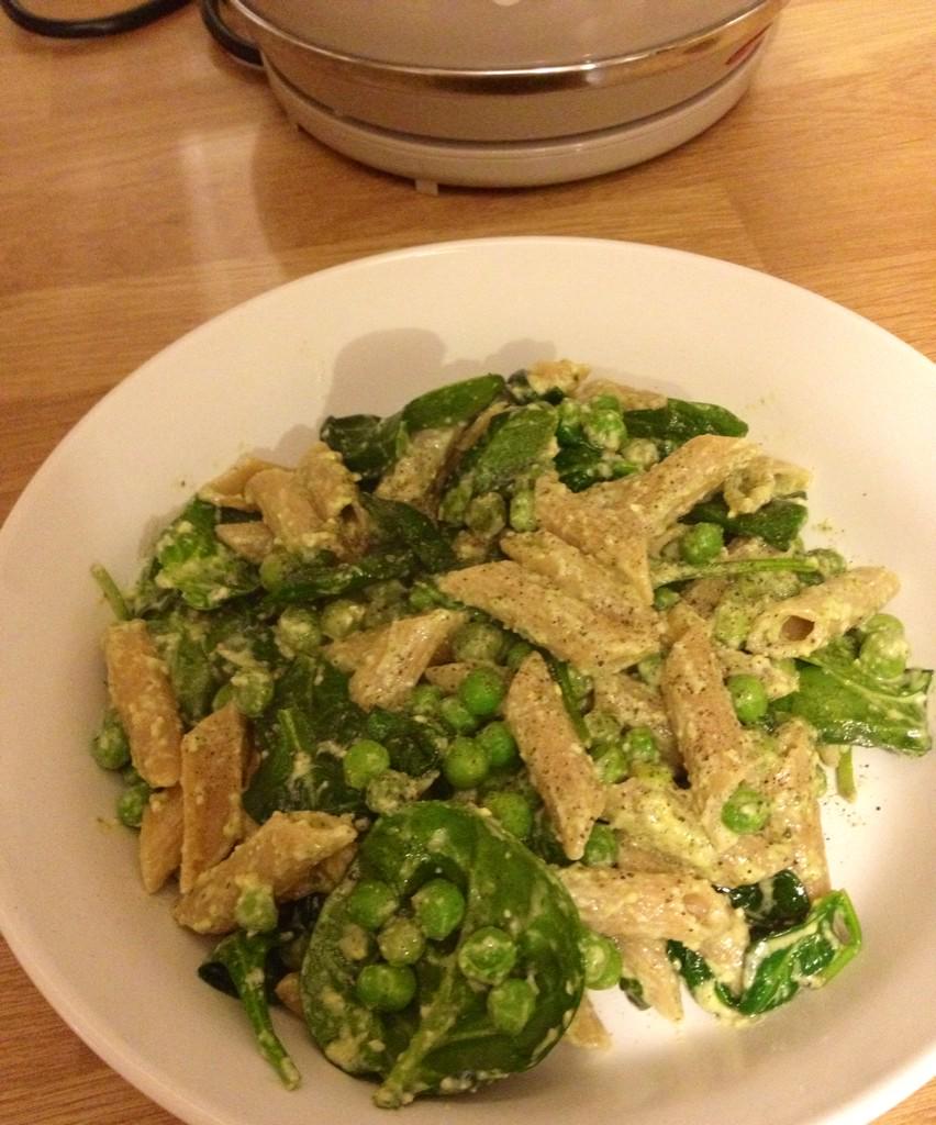 Shelly555's tweet photo. @DeliciouslyElla strikes again! Pea &amp; spinach pesto pasta is sooo good! #deliciouslyella #crueltyfree #getinmybelly http://t.co/AdU8r5peSe