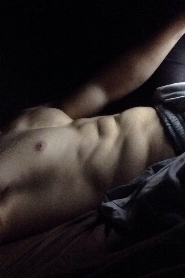 MyFlings's tweet photo. More #thirst #thirsty #myflings #flingapp #sixpack #abs http://t.co/LgZLwTo22F