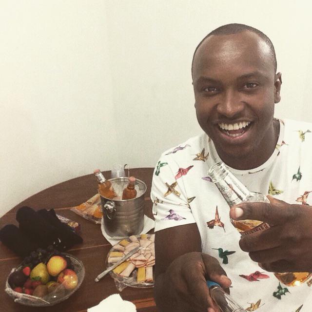 Thiaguinho BEM BLACK 🕺🏾 tweet media
